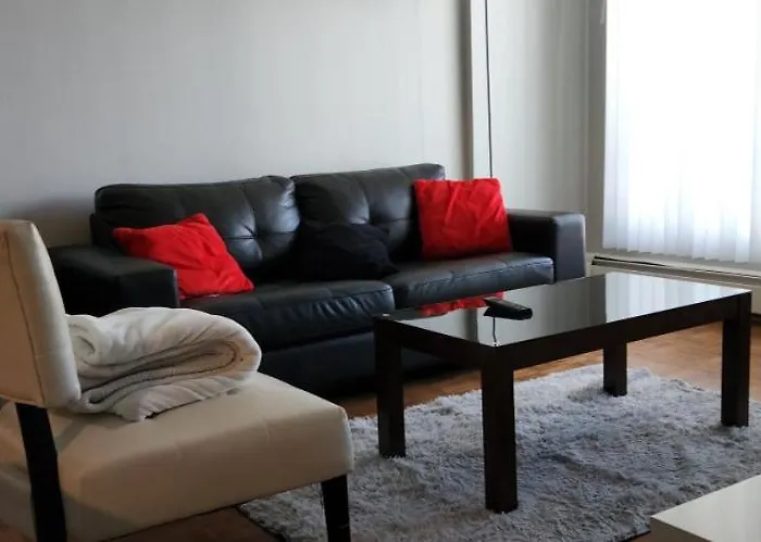Chic Furnished Apartment With Modern Amenities On 12 Avenue Sw For Prime Stays