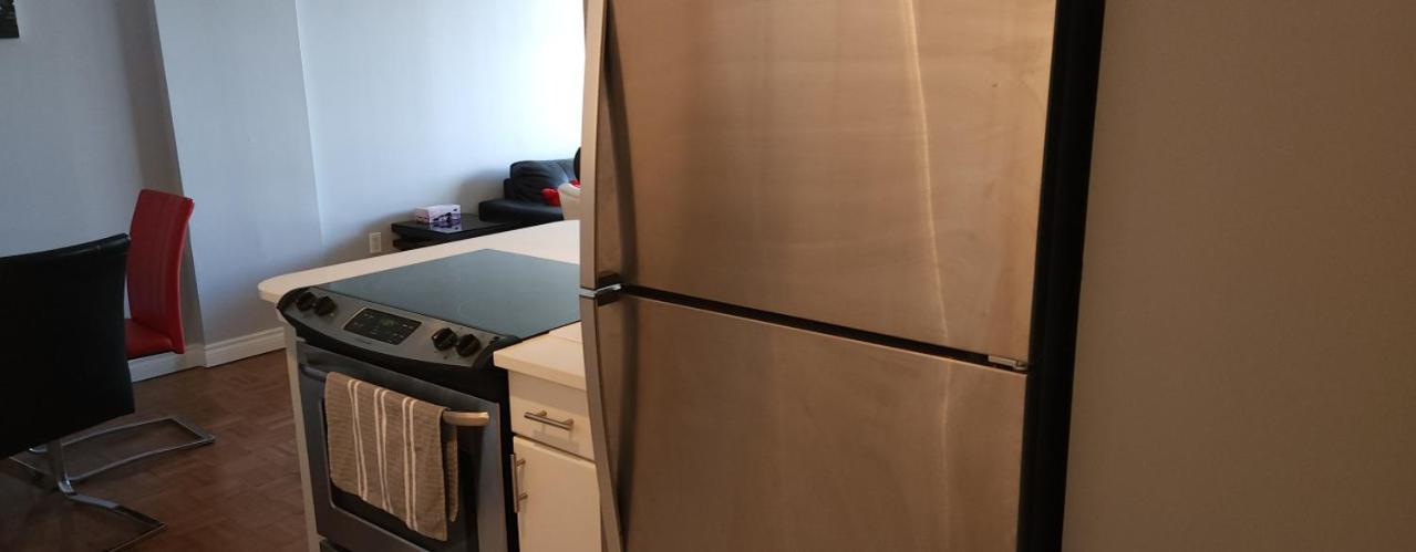 Apartment Chic Furnished With Modern Amenities On 12 Avenue Sw For Prime